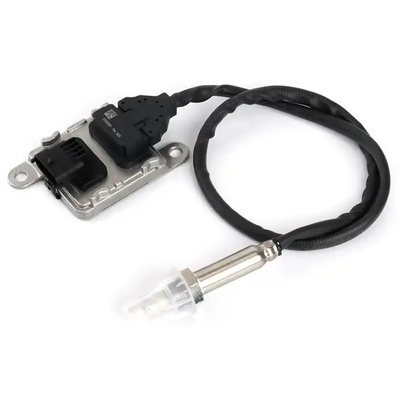 नाइट्रोजन ऑक्साइड नोक्स सेंसर के लिए मैक वोल्वो ट्रक 12V OEM 21069361 5WK96617A